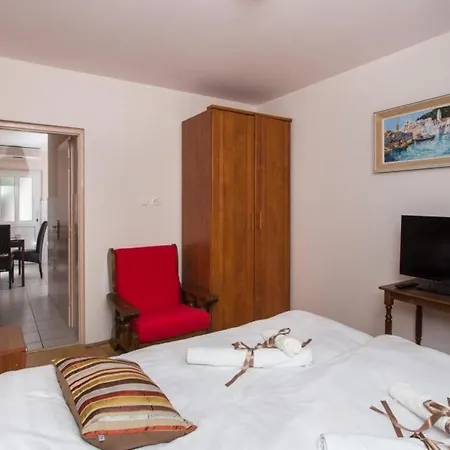 Apartmán Monica - Studio With Garden View