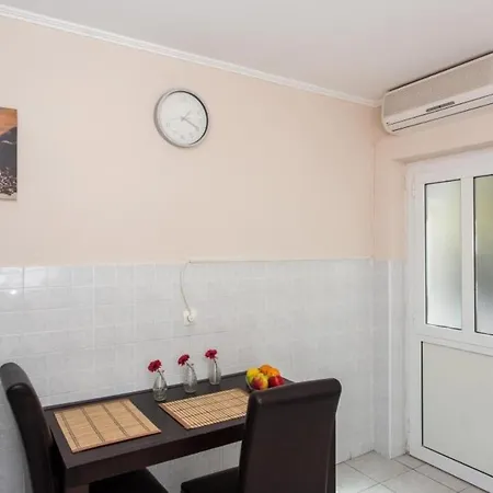 Monica - Studio With Garden View شقة